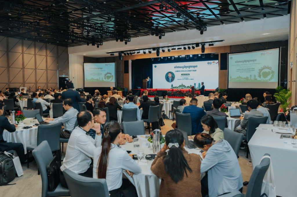 All participants at CCEF Cambodia Event 